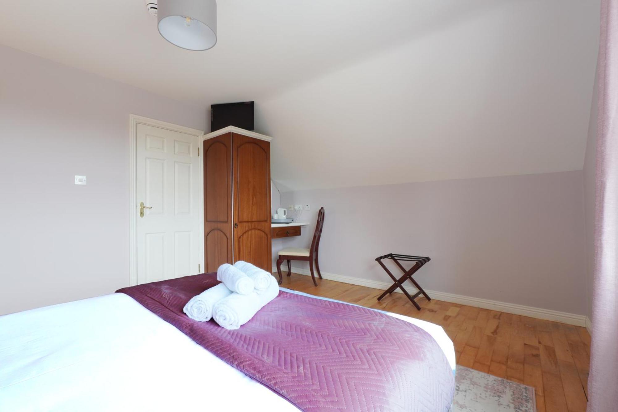 Ashville Guesthouse Уестпорт Екстериор снимка