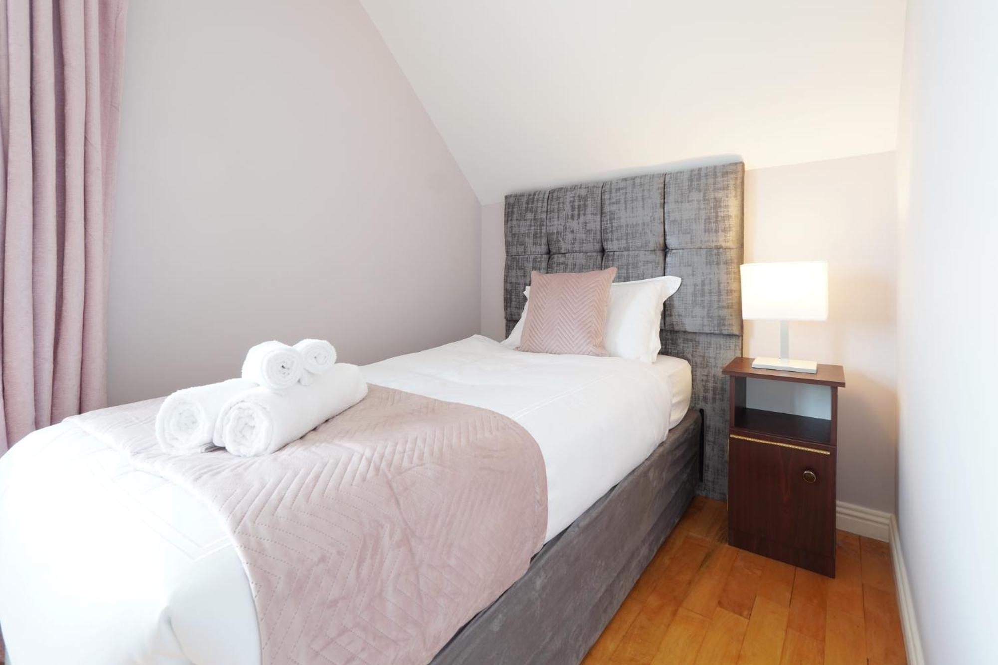 Ashville Guesthouse Уестпорт Екстериор снимка