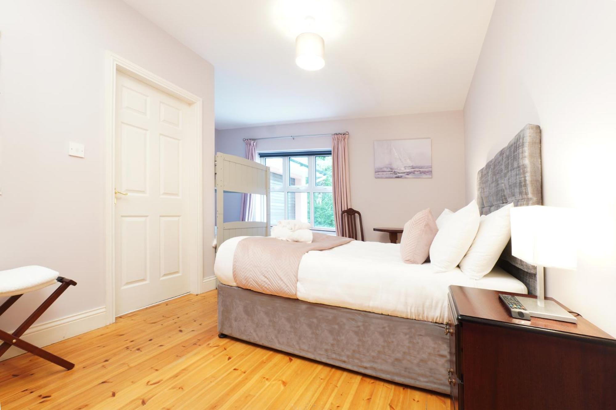 Ashville Guesthouse Уестпорт Екстериор снимка