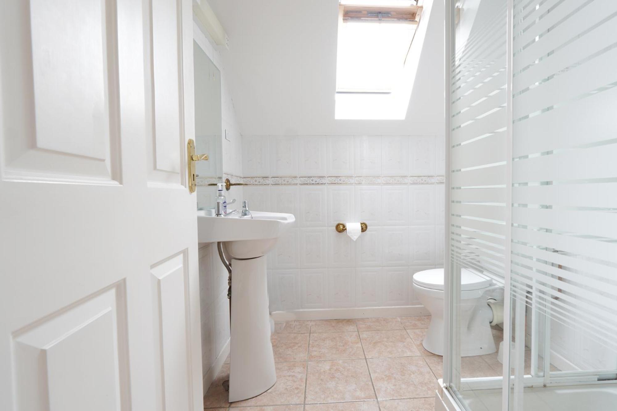 Ashville Guesthouse Уестпорт Екстериор снимка